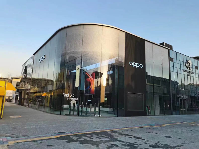 五棵松OPPO店，Uv定制圓點(diǎn)裝飾膜施工案例